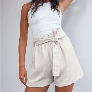Wilfred New Paperbag Short